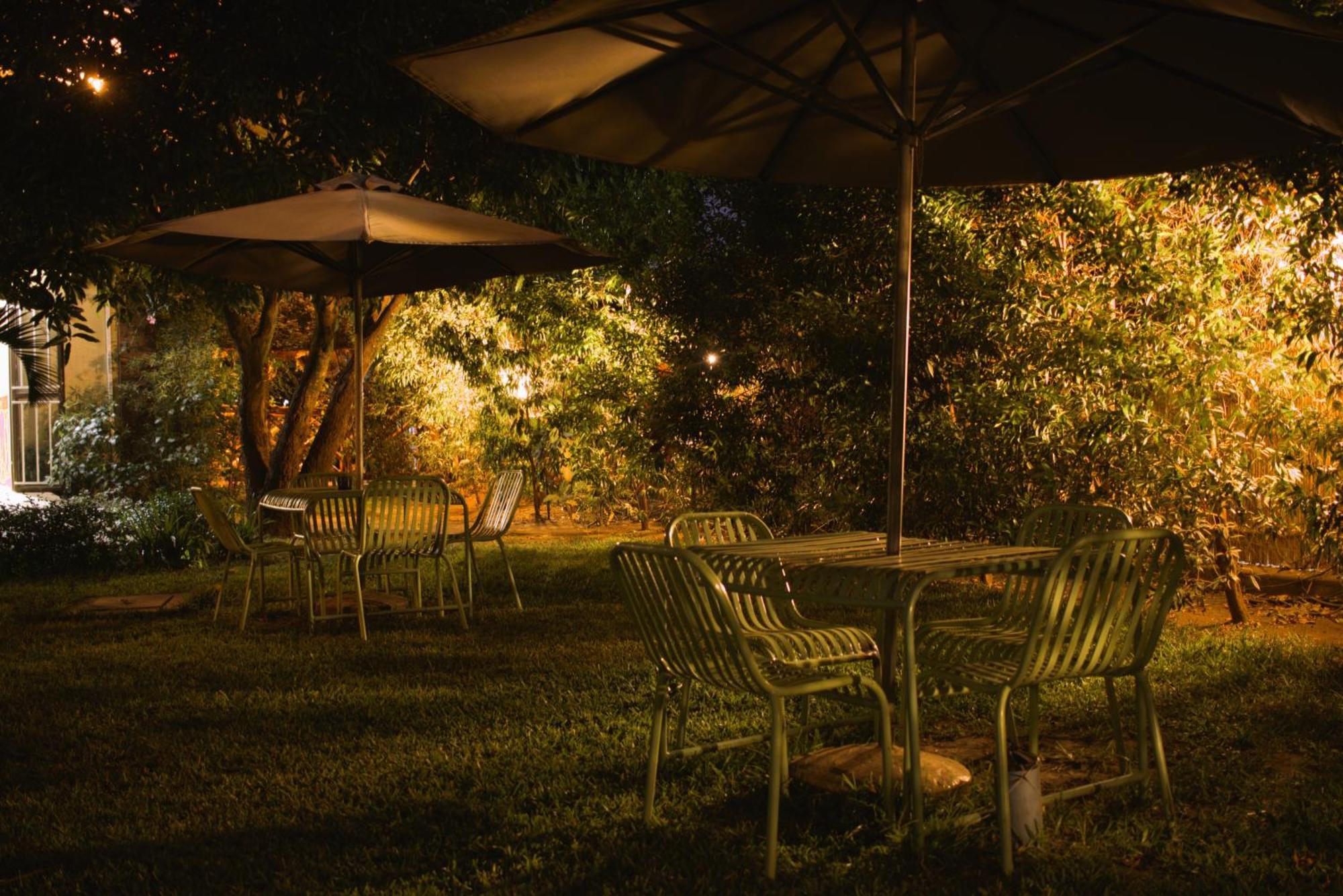 African Roots Gulu ภายนอก รูปภาพ